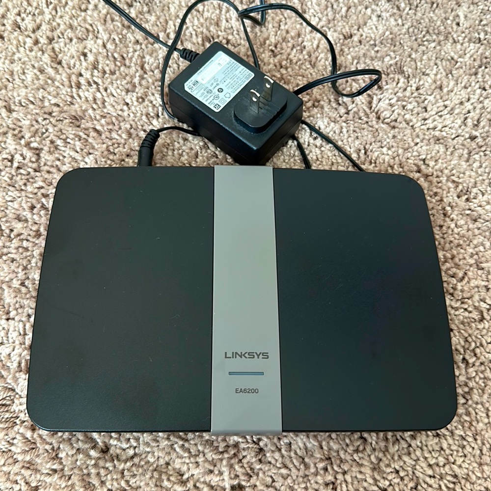 Linksys EA6200